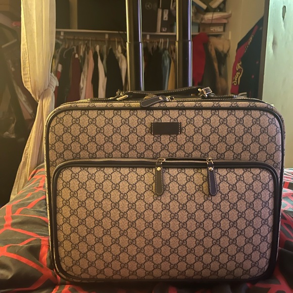 Signature Gucci Pilot Case Carry On - Picture 1 of 8